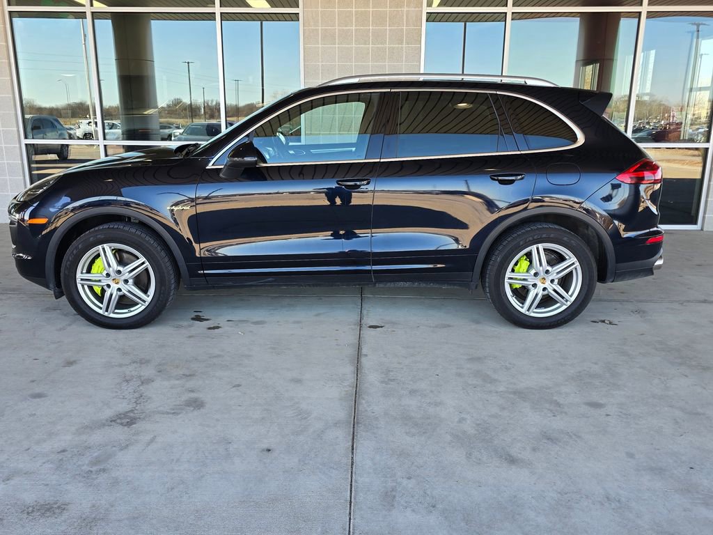 Used 2017 Porsche Cayenne S AWD/4WD image 4