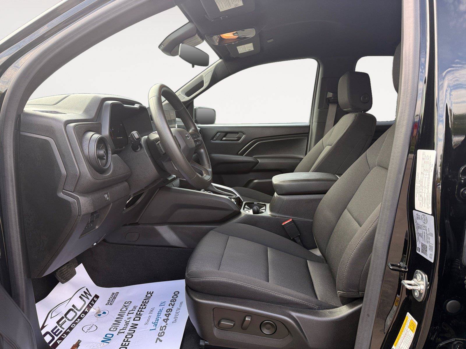 Used 2024 Chevrolet Colorado Trail Boss w/ Safety Package AWD/4WD image 10