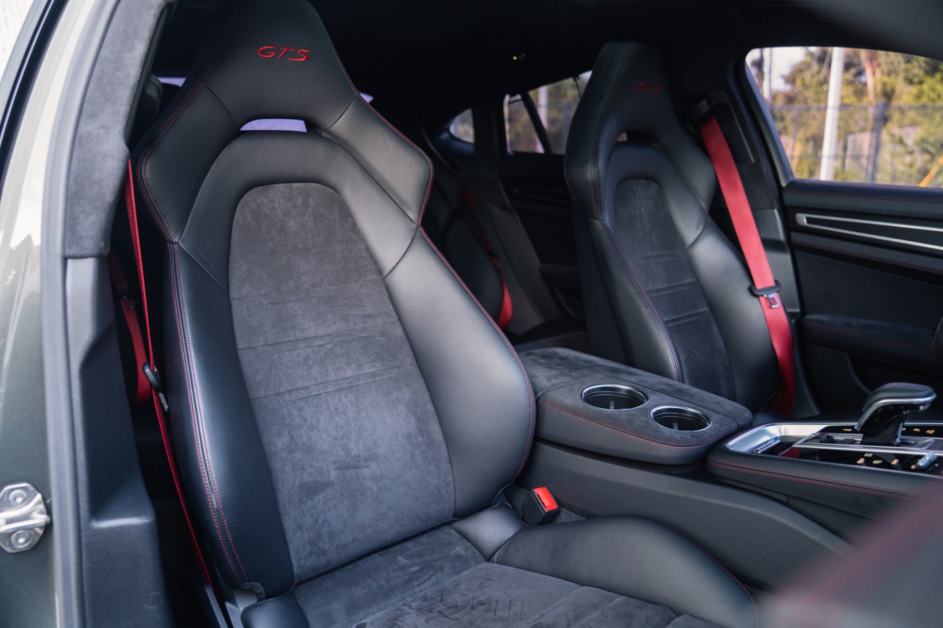 Used 2023 Porsche Panamera GTS AWD/4WD image 2