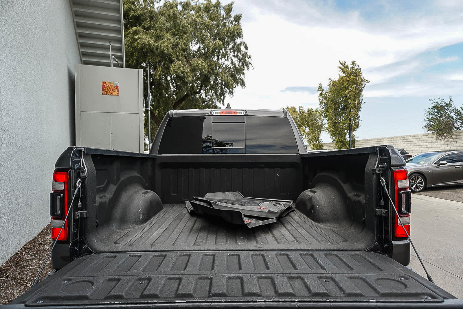 Used 2022 RAM 1500 Rebel w/ Rebel Level 1 Equipment Group AWD/4WD image 26