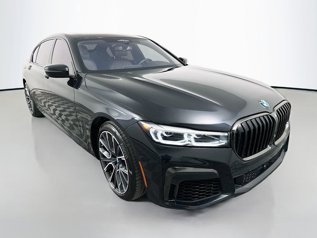 Used 2022 BMW M760i xDrive w/ Luxury Rear Seating Package AWD/4WD image 3