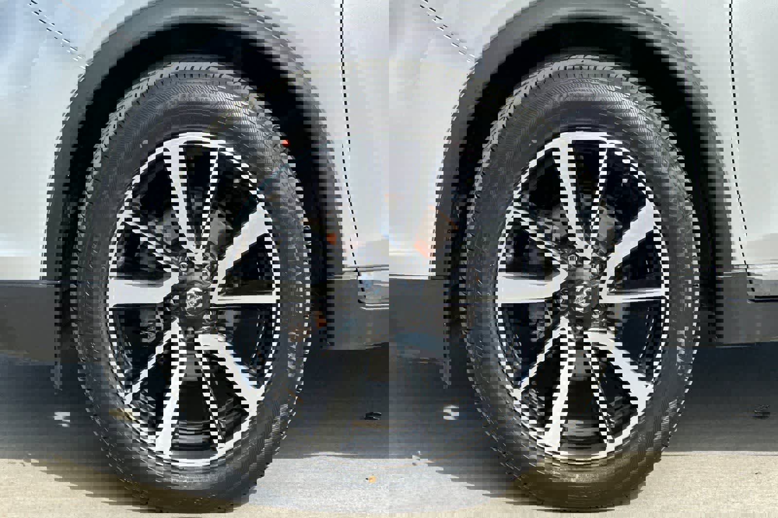 Used 2020 Nissan Rogue SL image 12