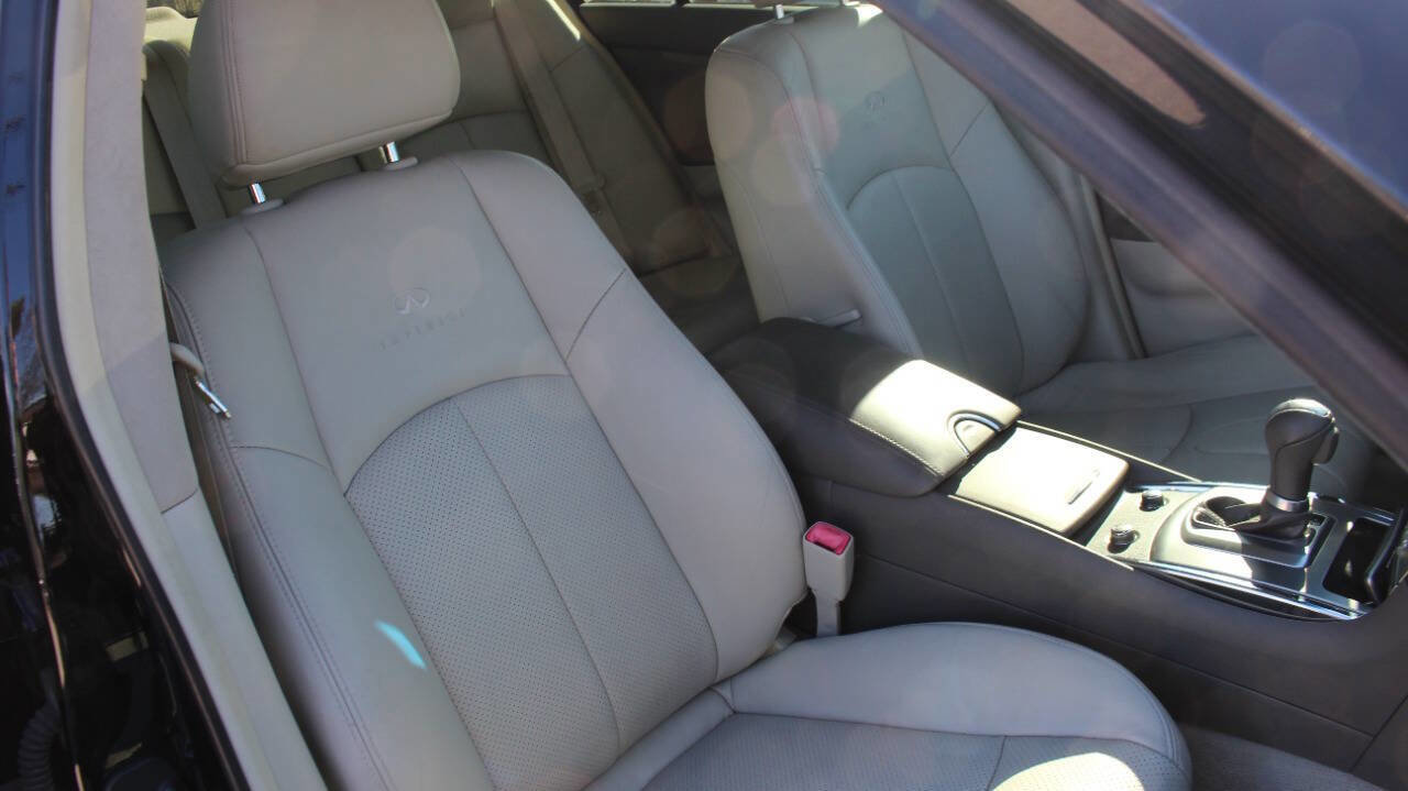 Used 2013 INFINITI G37 Journey image 2