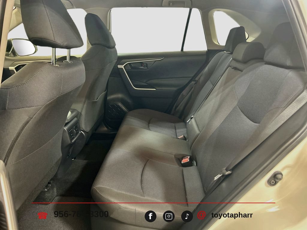 Used 2025 Toyota RAV4 LE AWD/4WD image 21