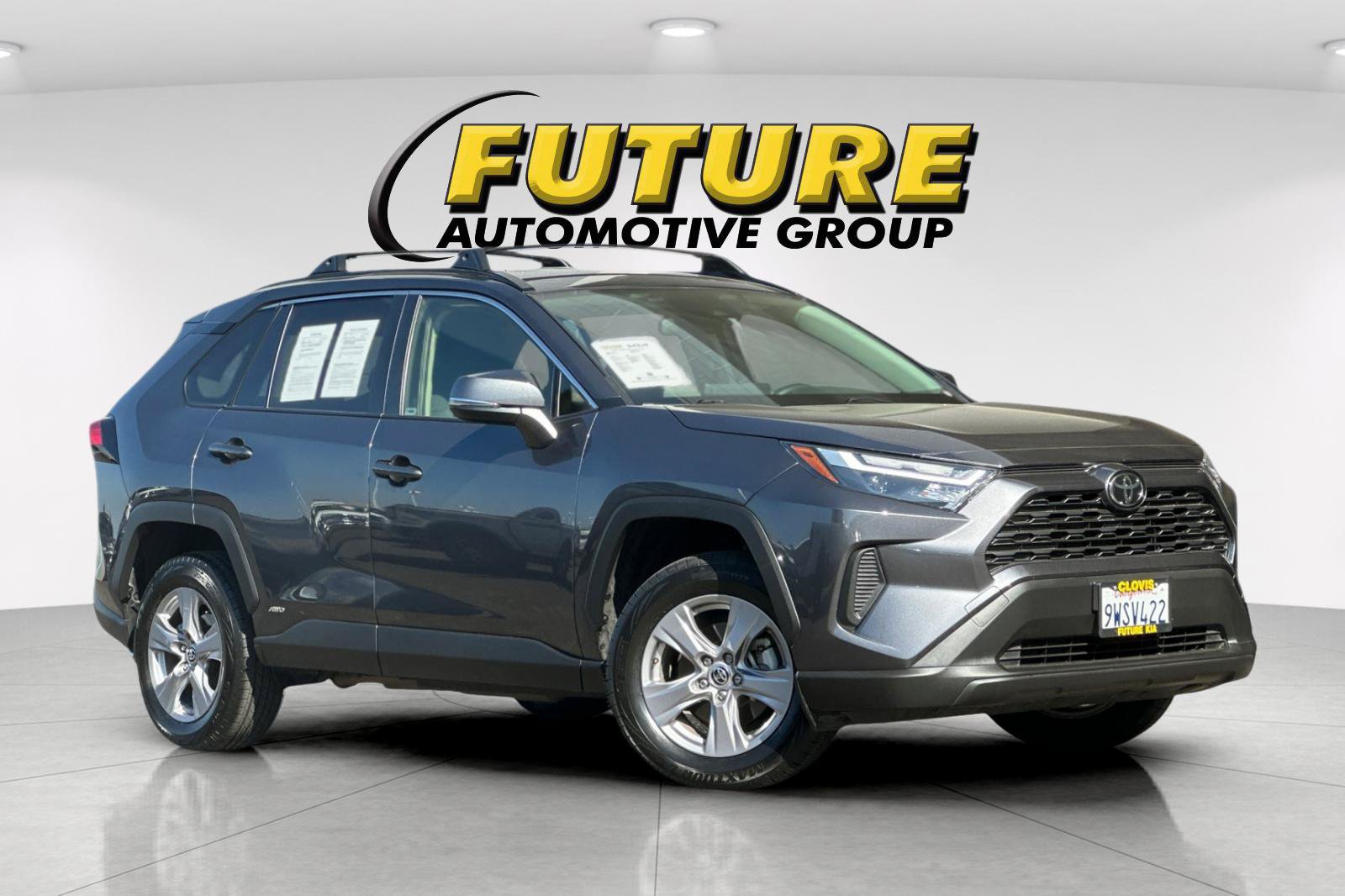 Used 2025 Toyota RAV4 XLE AWD/4WD image 1