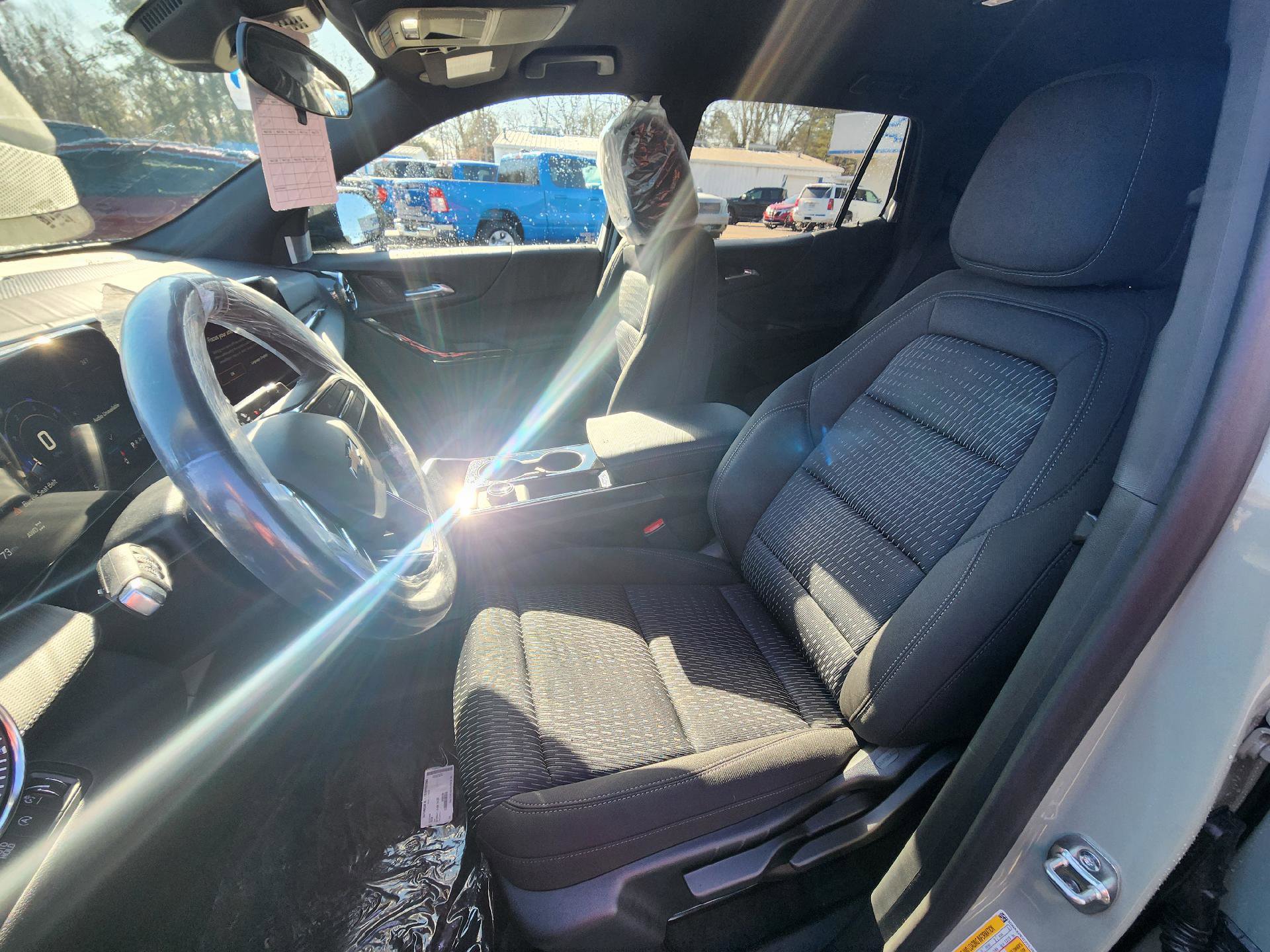 New 2026 Chevrolet Equinox LT image 7