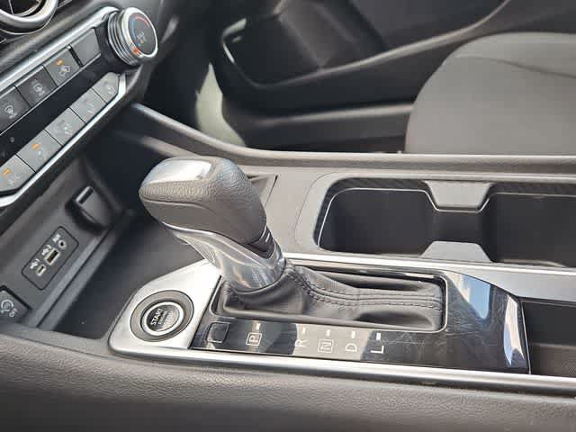 Used 2024 Nissan Sentra SV FWD image 25