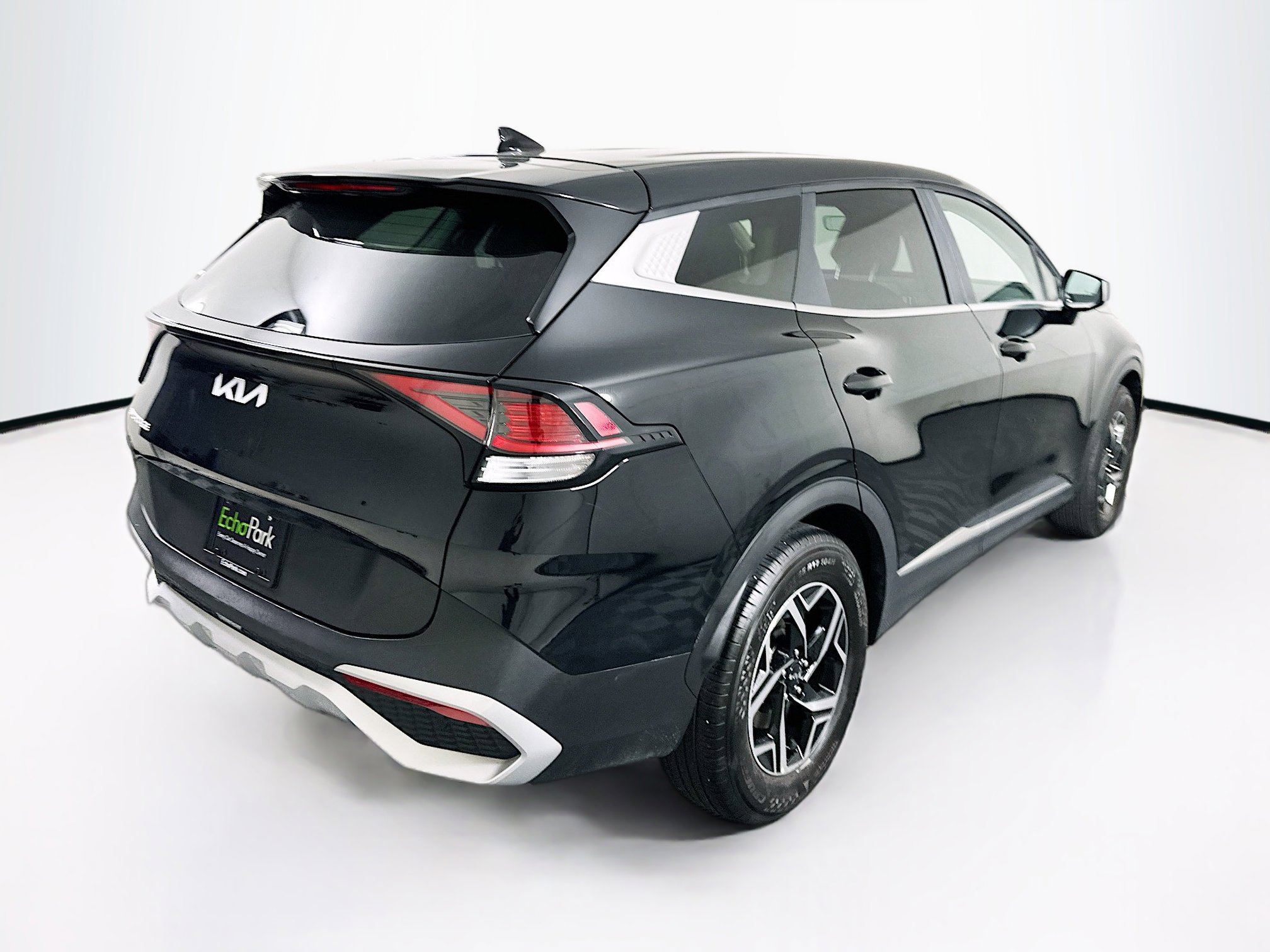 Used 2025 Kia Sportage LX image 9