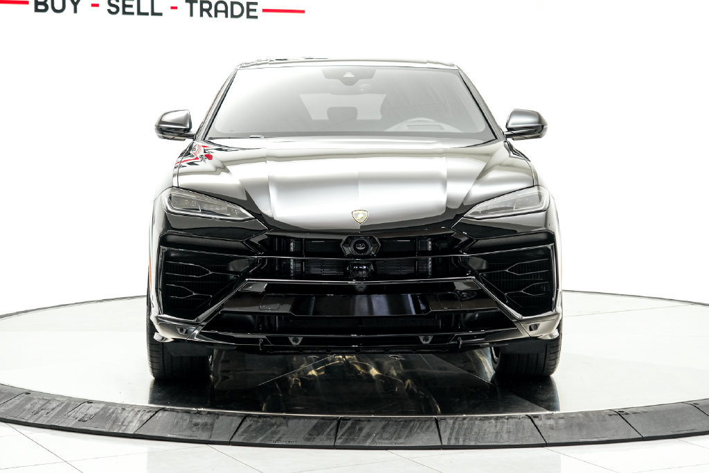 Used 2025 Lamborghini Urus SE AWD/4WD image 2