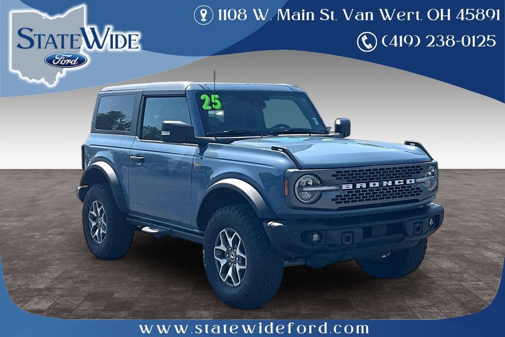 Used 2025 Ford Bronco Badlands AWD/4WD image 1