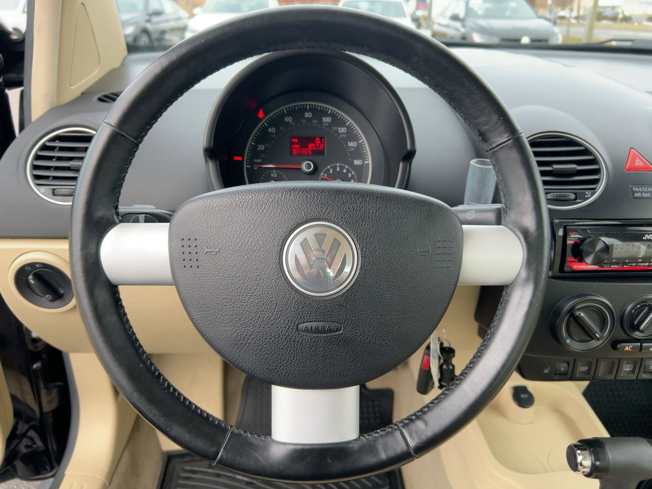 Used 2010 Volkswagen Beetle Coupe image 16