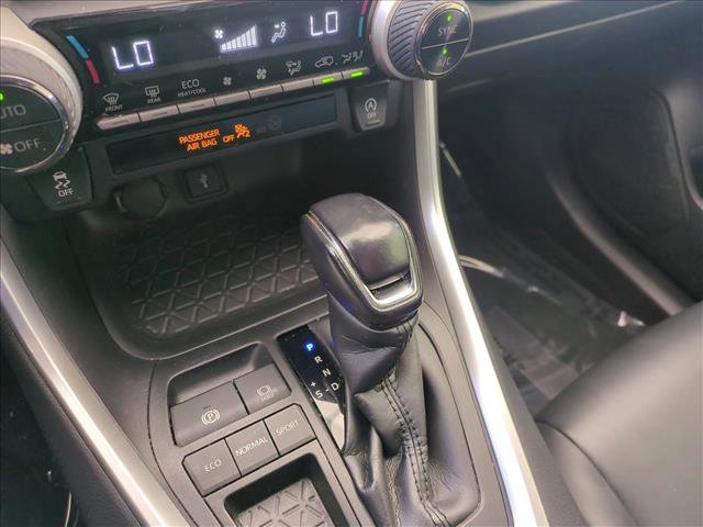 Used 2021 Toyota RAV4 XLE Premium FWD image 12