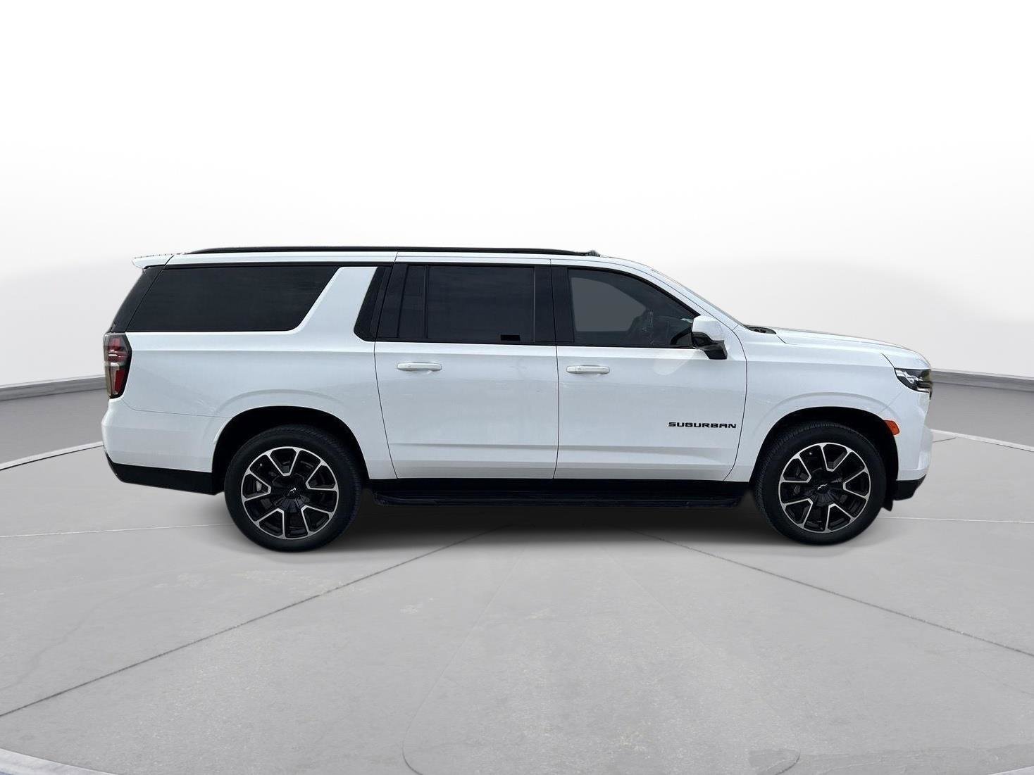 Used 2023 Chevrolet Suburban RST w/ Luxury Package image 6