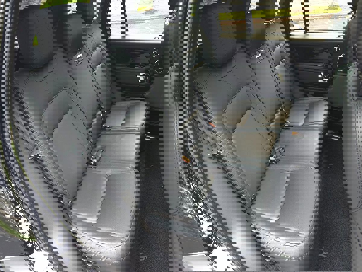 Used 2020 Land Rover Range Rover image 18