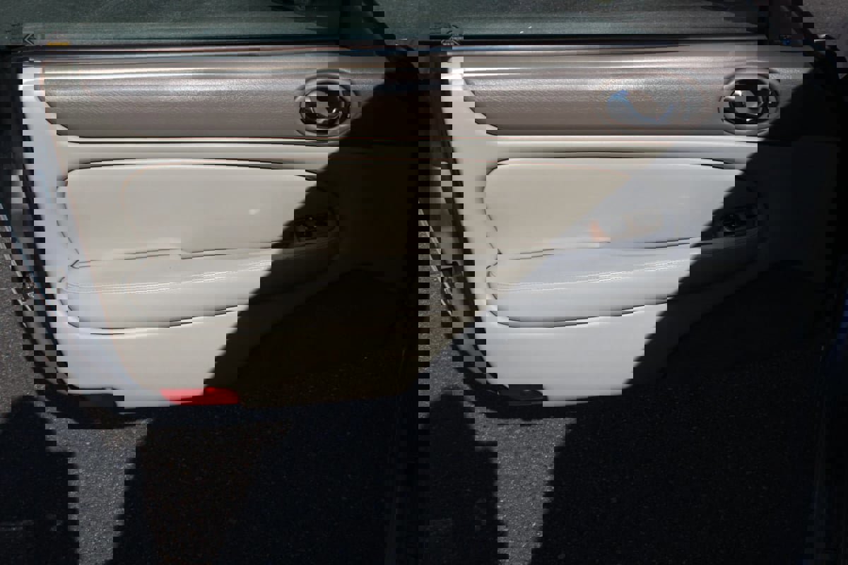 Used 2000 Jaguar XK8 Convertible image 10