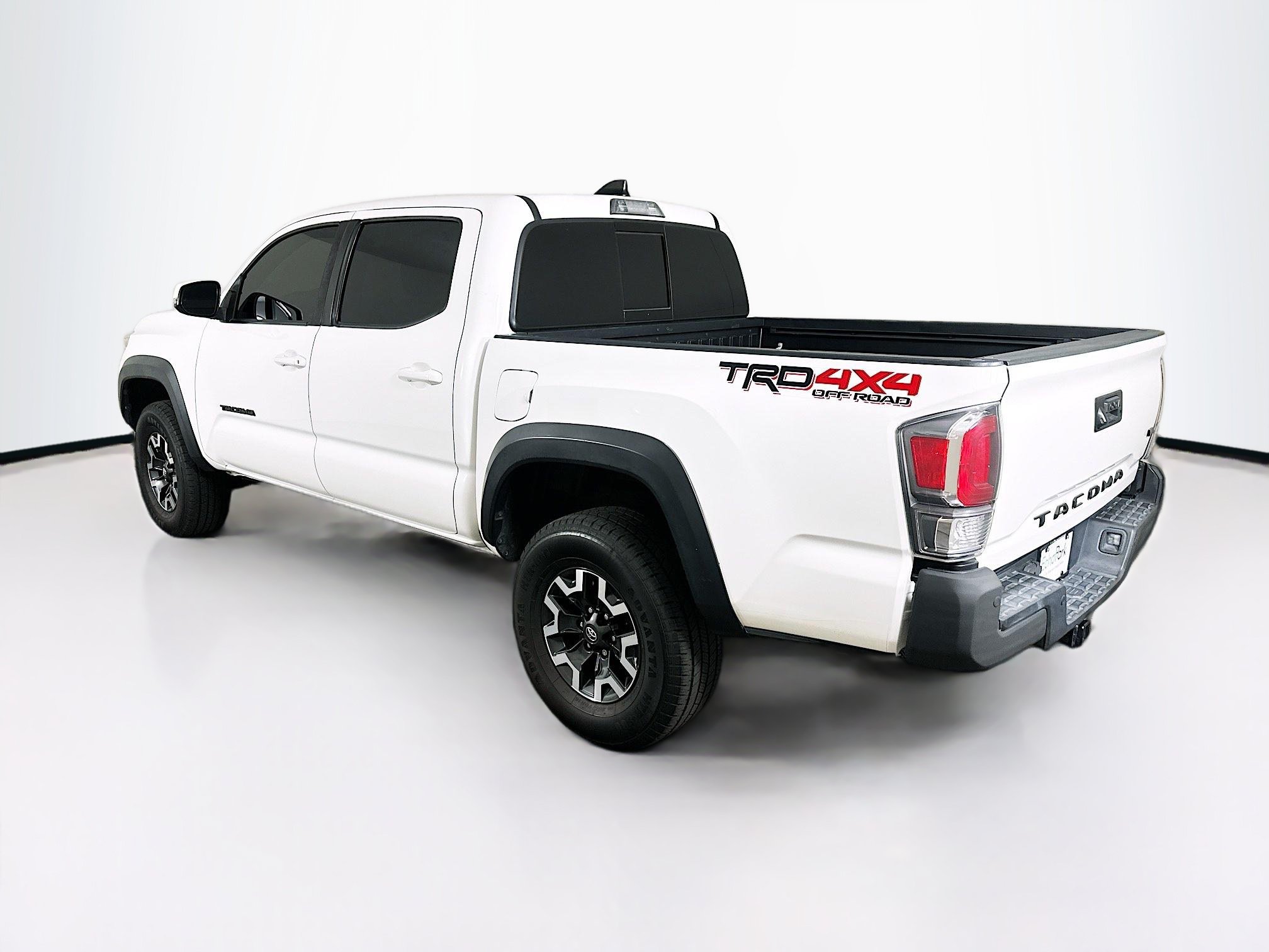 Used 2021 Toyota Tacoma TRD Off-Road w/ Technology Package AWD/4WD image 5