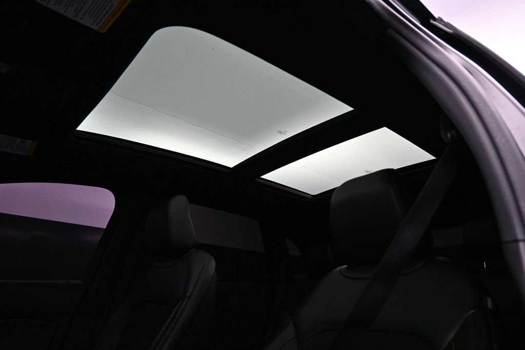 Used 2020 Ford Edge ST-Line FWD image 14