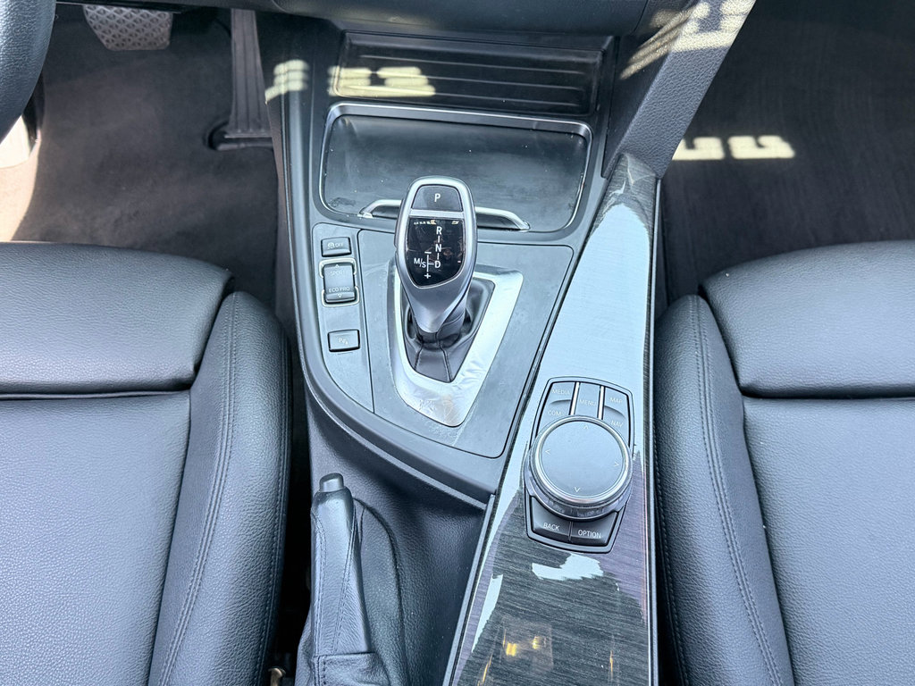 Used 2017 BMW 330i Sedan RWD image 19