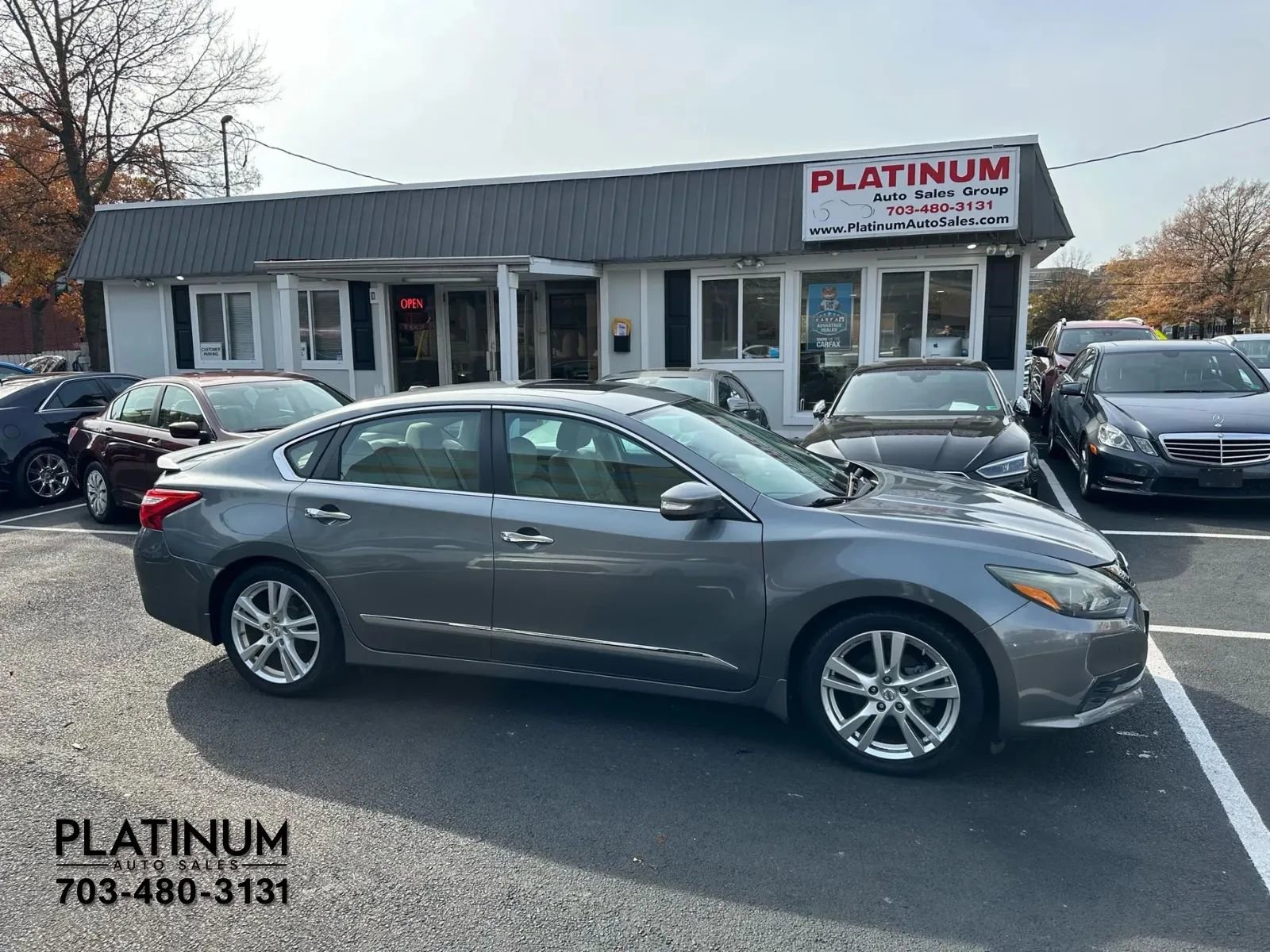 Used 2016 Nissan Altima 3.5 SL image 2