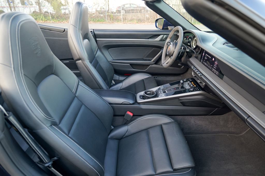 Used 2020 Porsche 911 Carrera S image 39