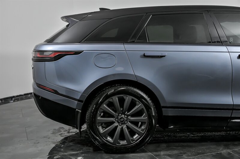 Used 2023 Land Rover Range Rover Velar R-Dynamic S image 11