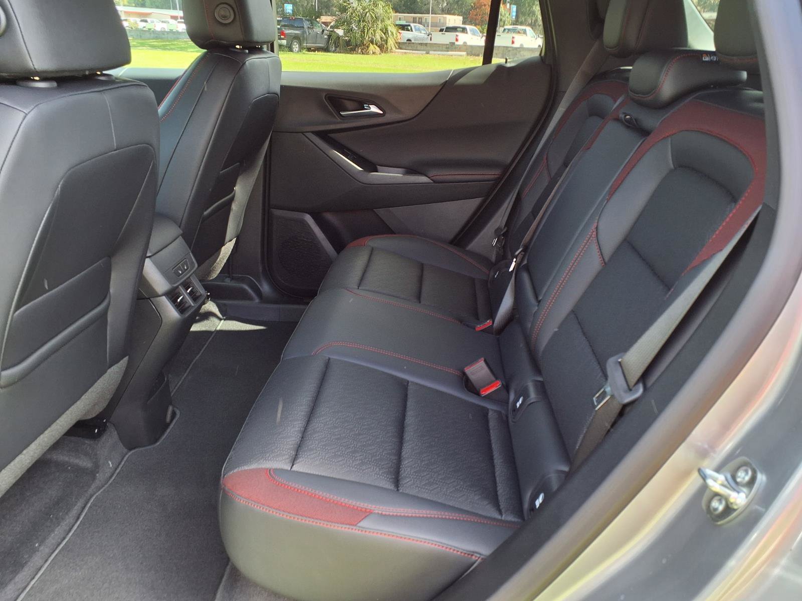New 2027 Chevrolet Equinox RS w/ Convenience Package III FWD image 13