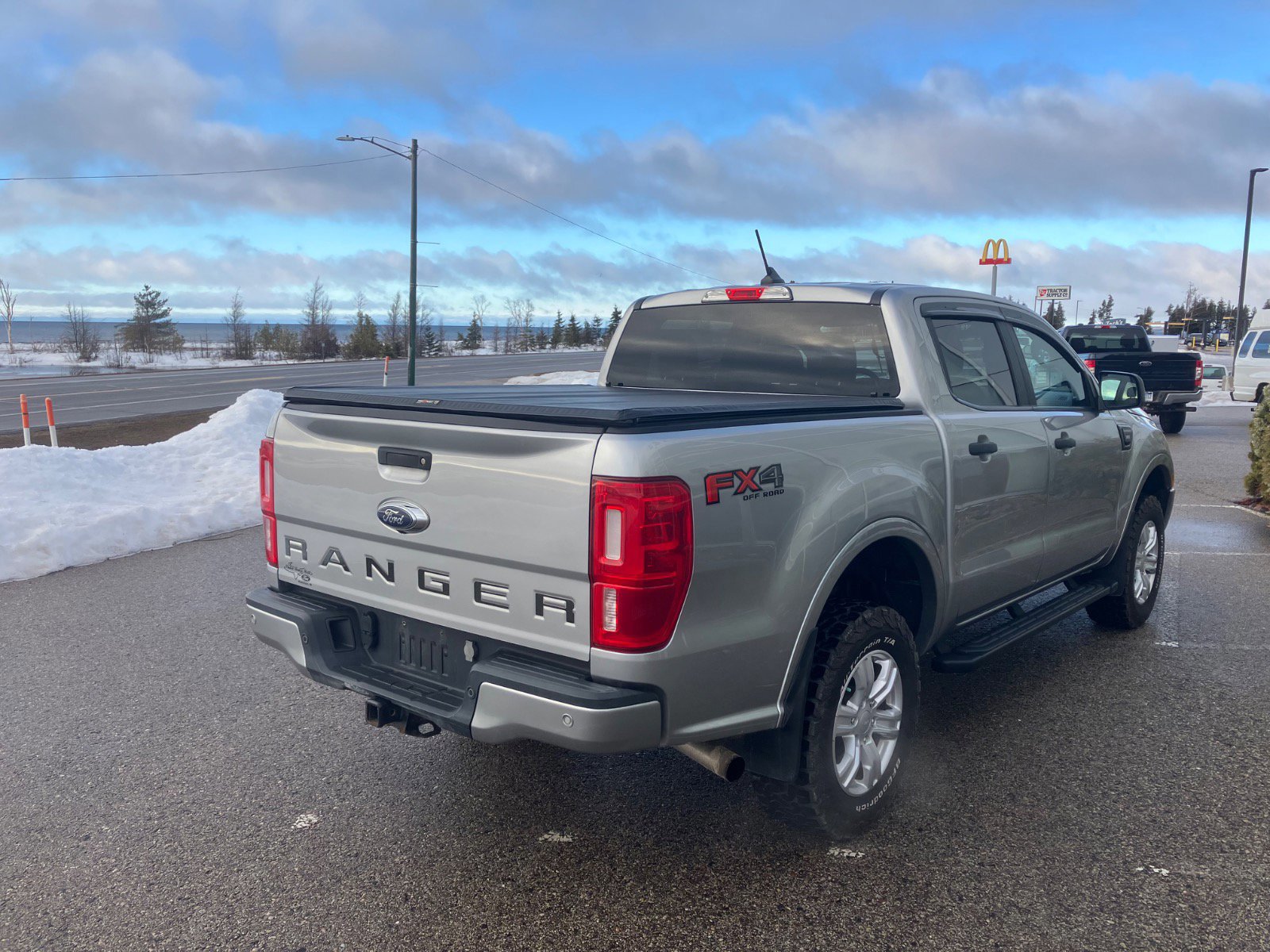 Used 2021 Ford Ranger XLT w/ FX4 Off-Road Package image 6