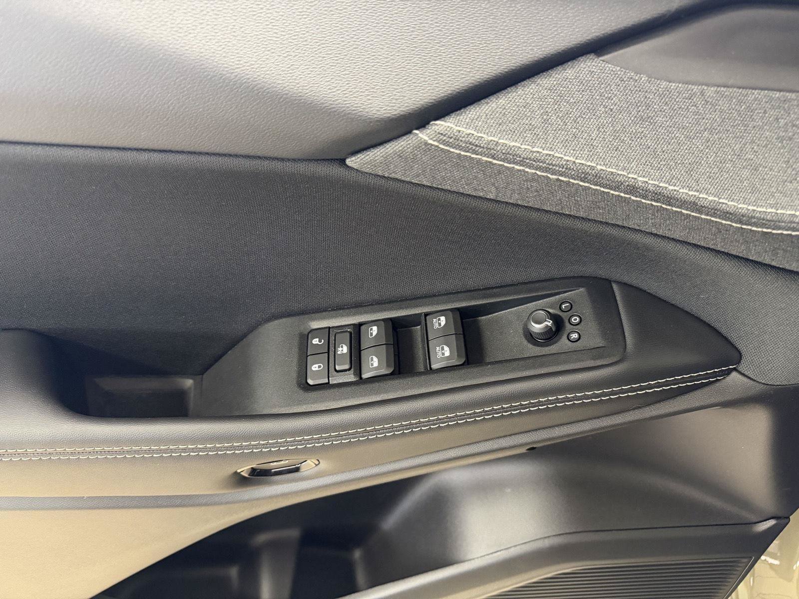 New 2026 Jeep Cherokee Laredo AWD/4WD image 9