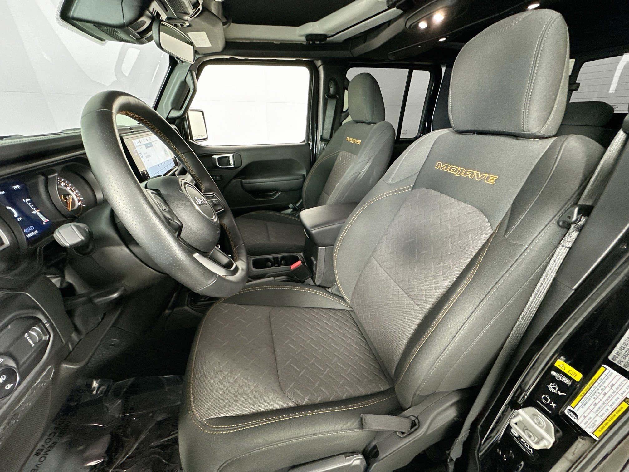 Used 2024 Jeep Gladiator Mojave w/ Convenience Group image 20