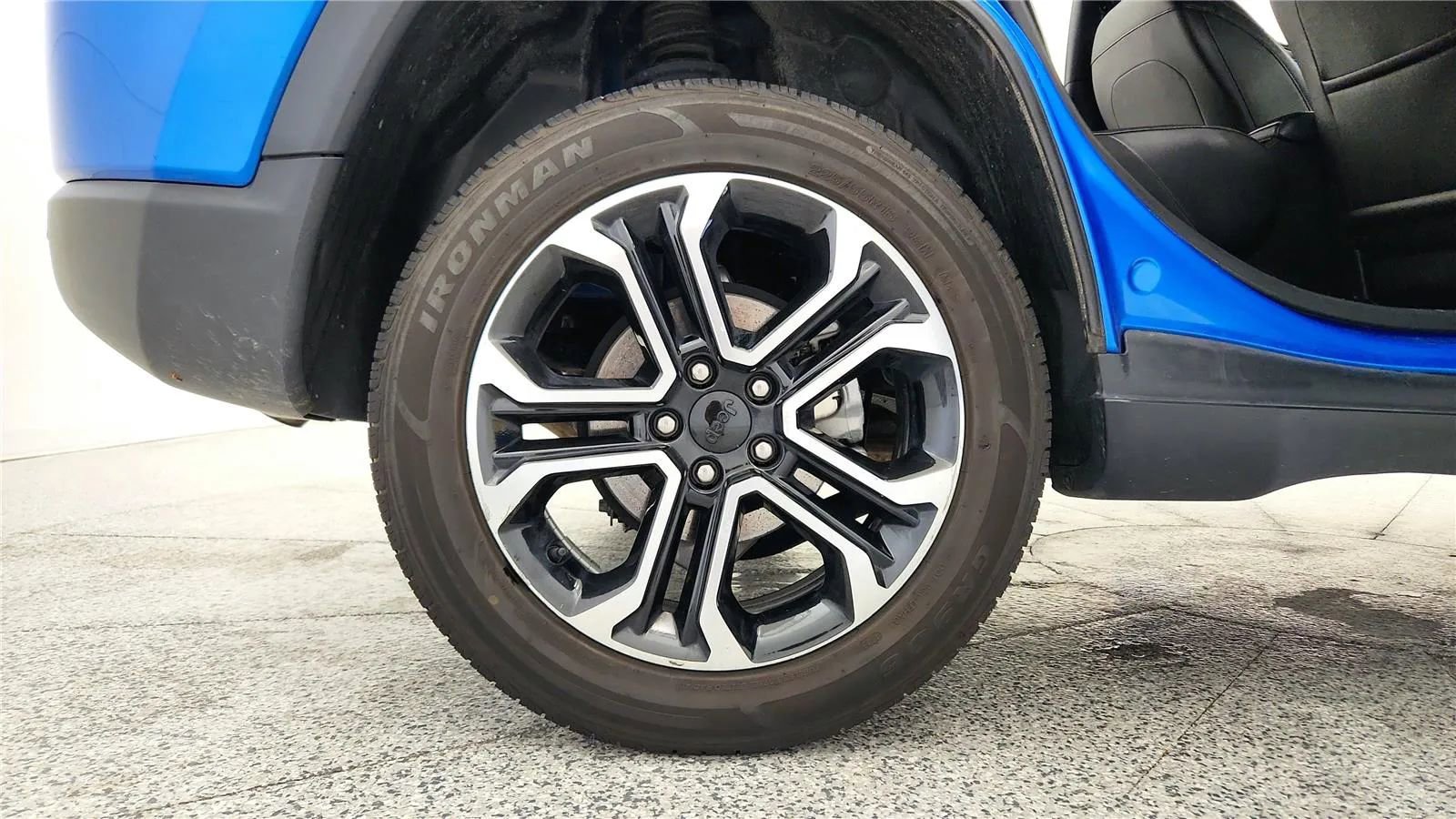 Used 2024 Jeep Compass Limited AWD/4WD image 13