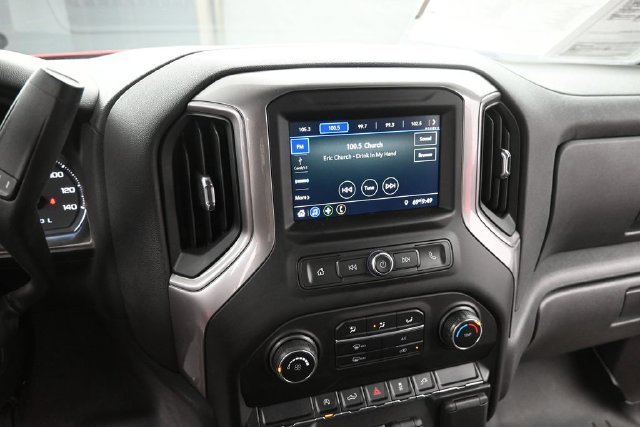Used 2020 Chevrolet Silverado 1500 Custom w/ Custom Value Package AWD/4WD image 32