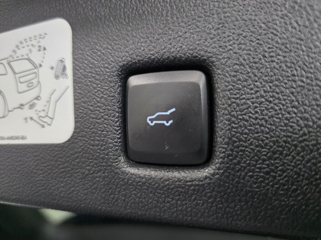 Used 2020 Ford Escape SEL AWD/4WD image 19