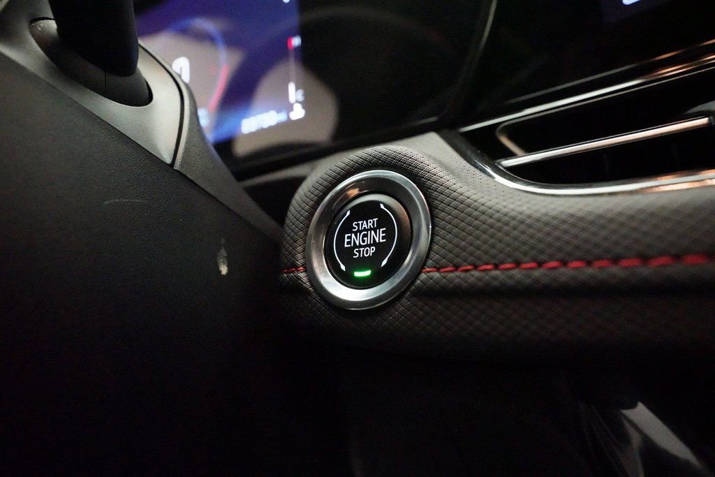 Used 2025 Chevrolet TrailBlazer RS w/ Convenience Package image 31