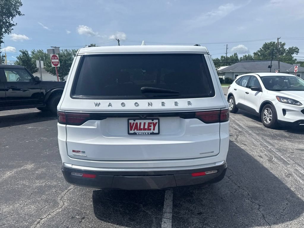 Used 2022 Jeep Wagoneer Series III w/ Convenience Group I AWD/4WD image 11