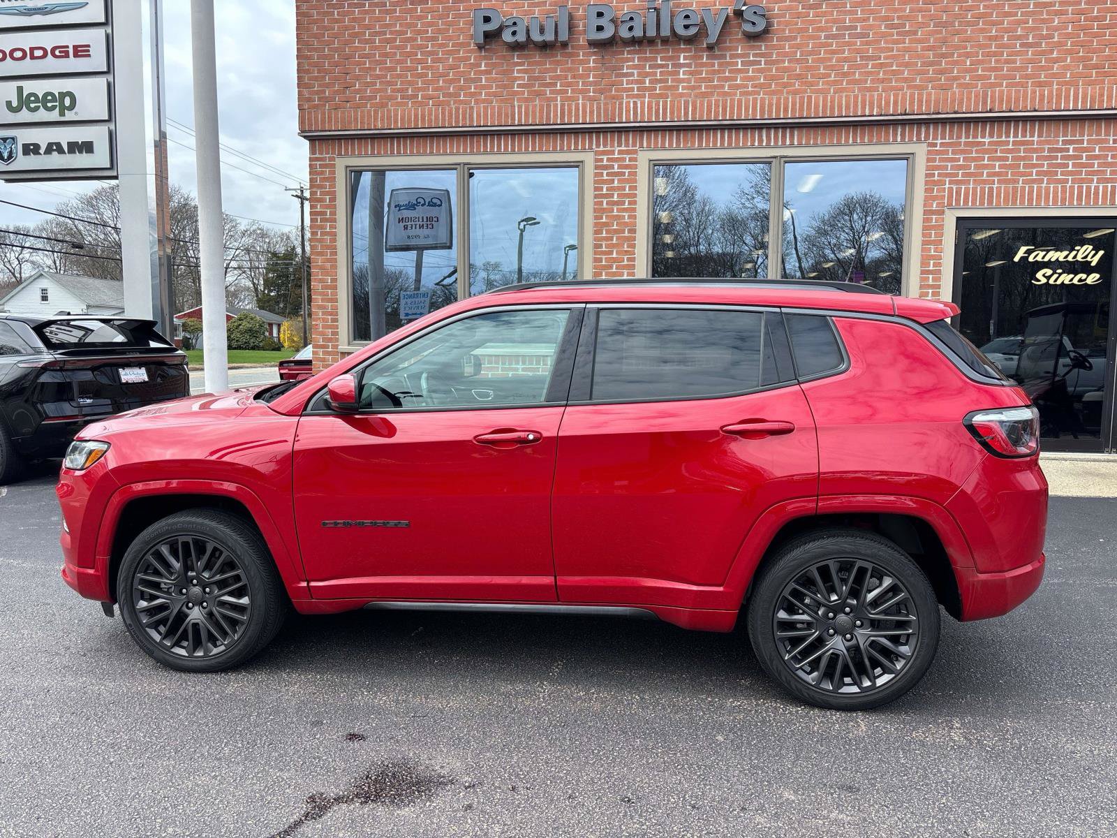Used 2022 Jeep Compass Limited AWD/4WD image 3