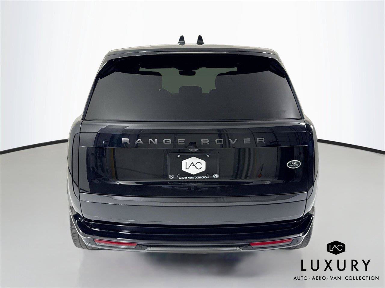 Used 2023 Land Rover Range Rover SE AWD/4WD image 9