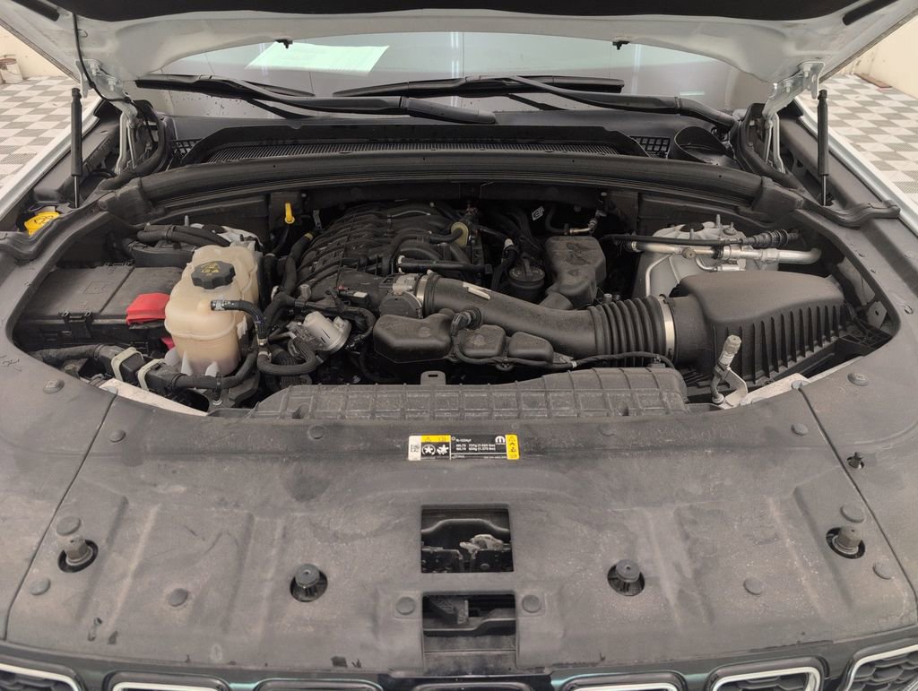 Used 2022 Jeep Grand Cherokee Limited image 34