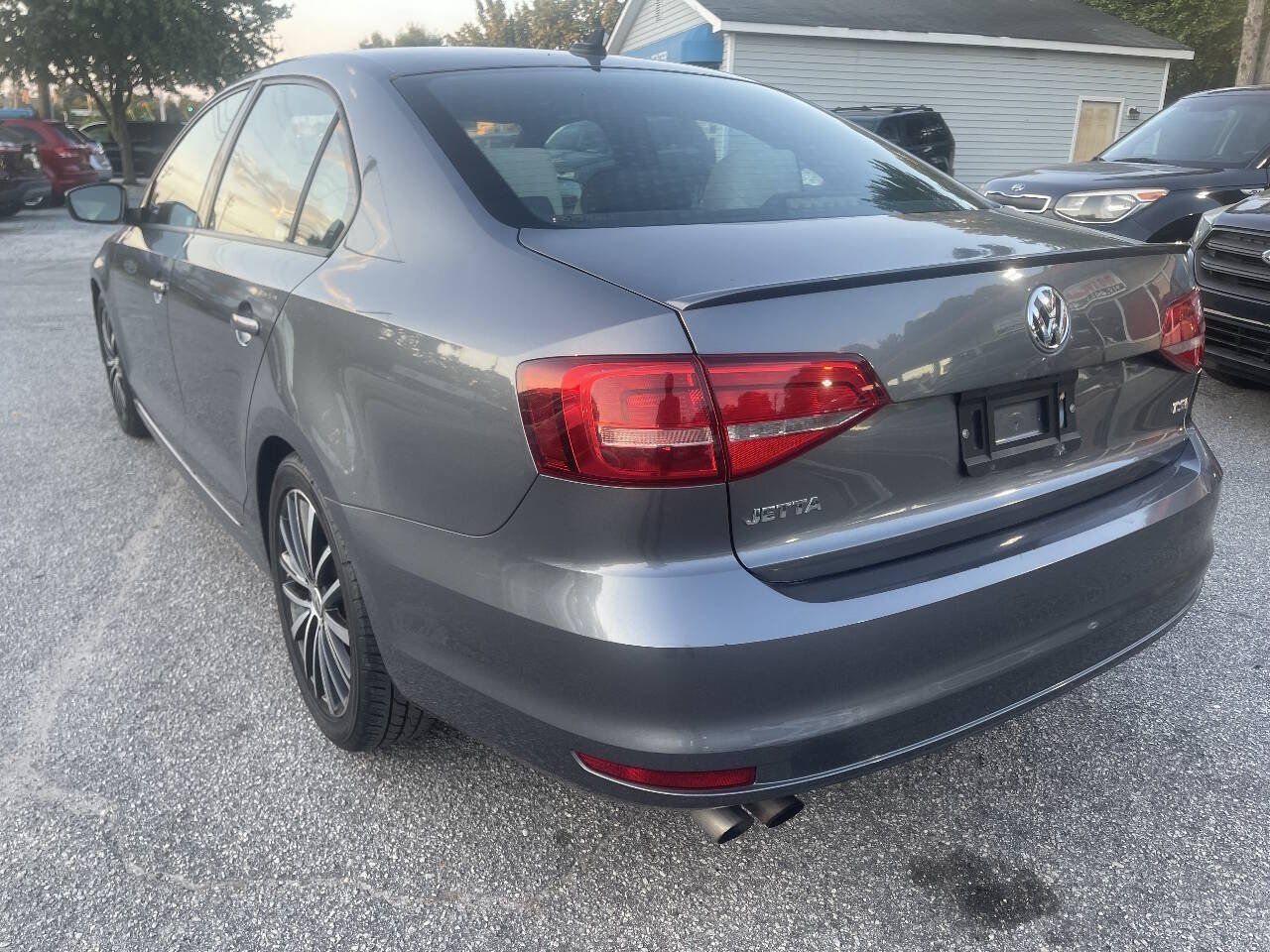 Used 2015 Volkswagen Jetta Sport FWD image 5