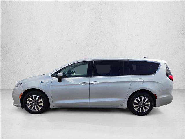 Used 2023 Chrysler Pacifica Touring-L FWD image 9