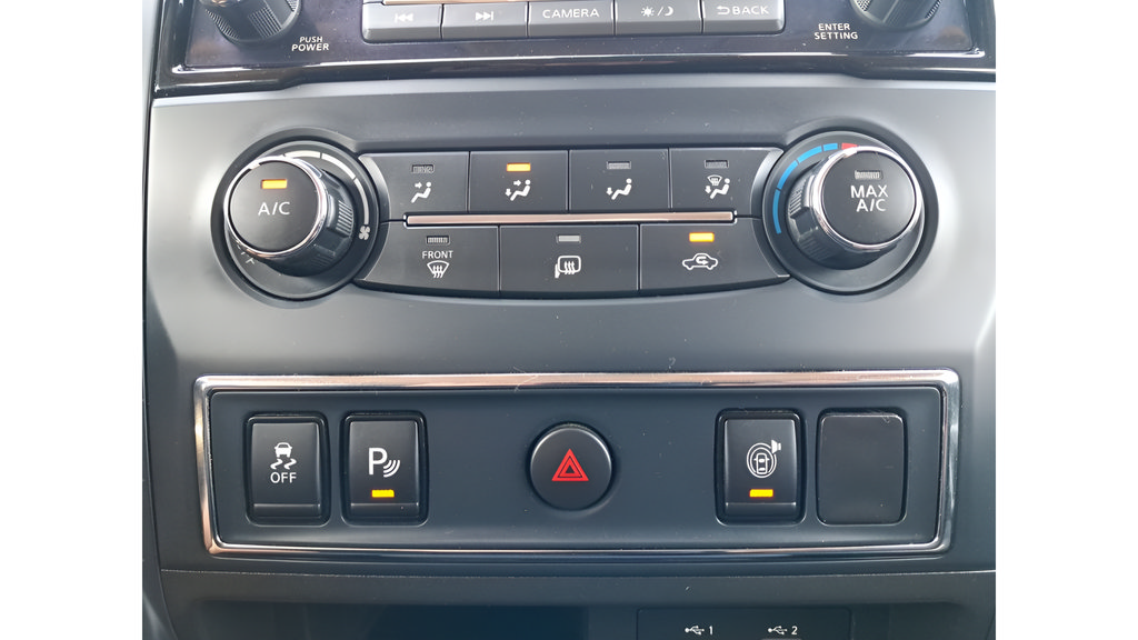 Used 2022 Nissan Titan SV AWD/4WD image 18