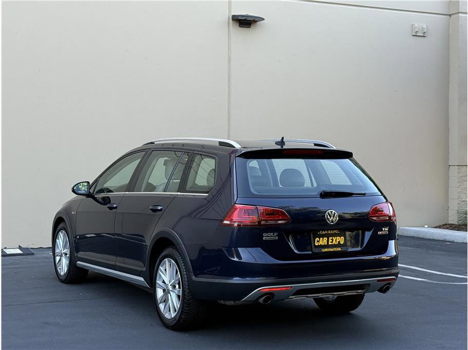Used 2017 Volkswagen Golf Alltrack SE AWD/4WD image 4