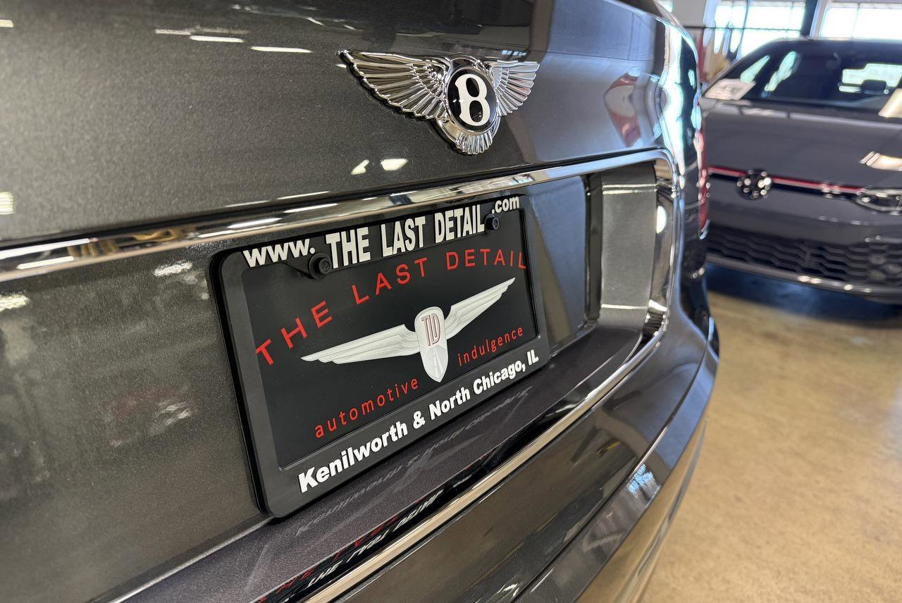 Used 2018 Bentley Bentayga image 39