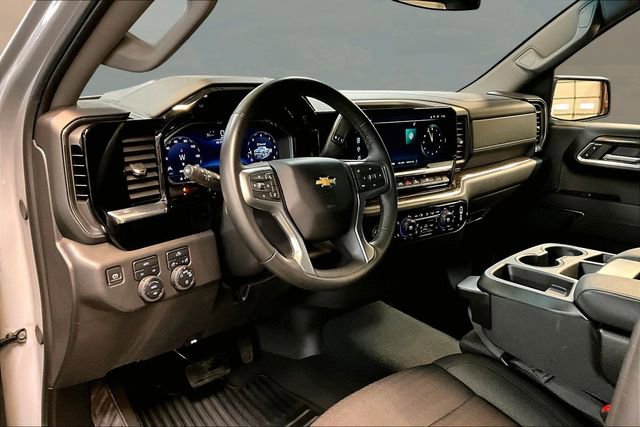 Used 2024 Chevrolet Silverado 1500 LT image 18