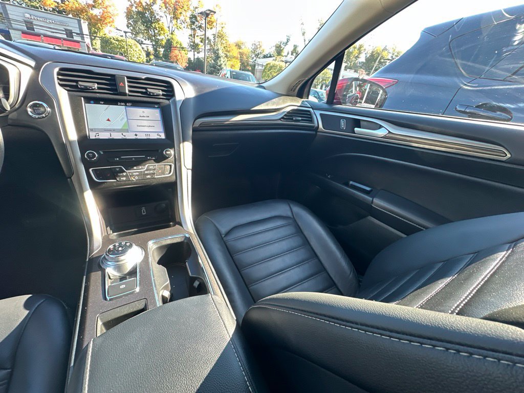 Used 2017 Ford Fusion SE w/ Fusion SE Technology Package AWD/4WD image 29
