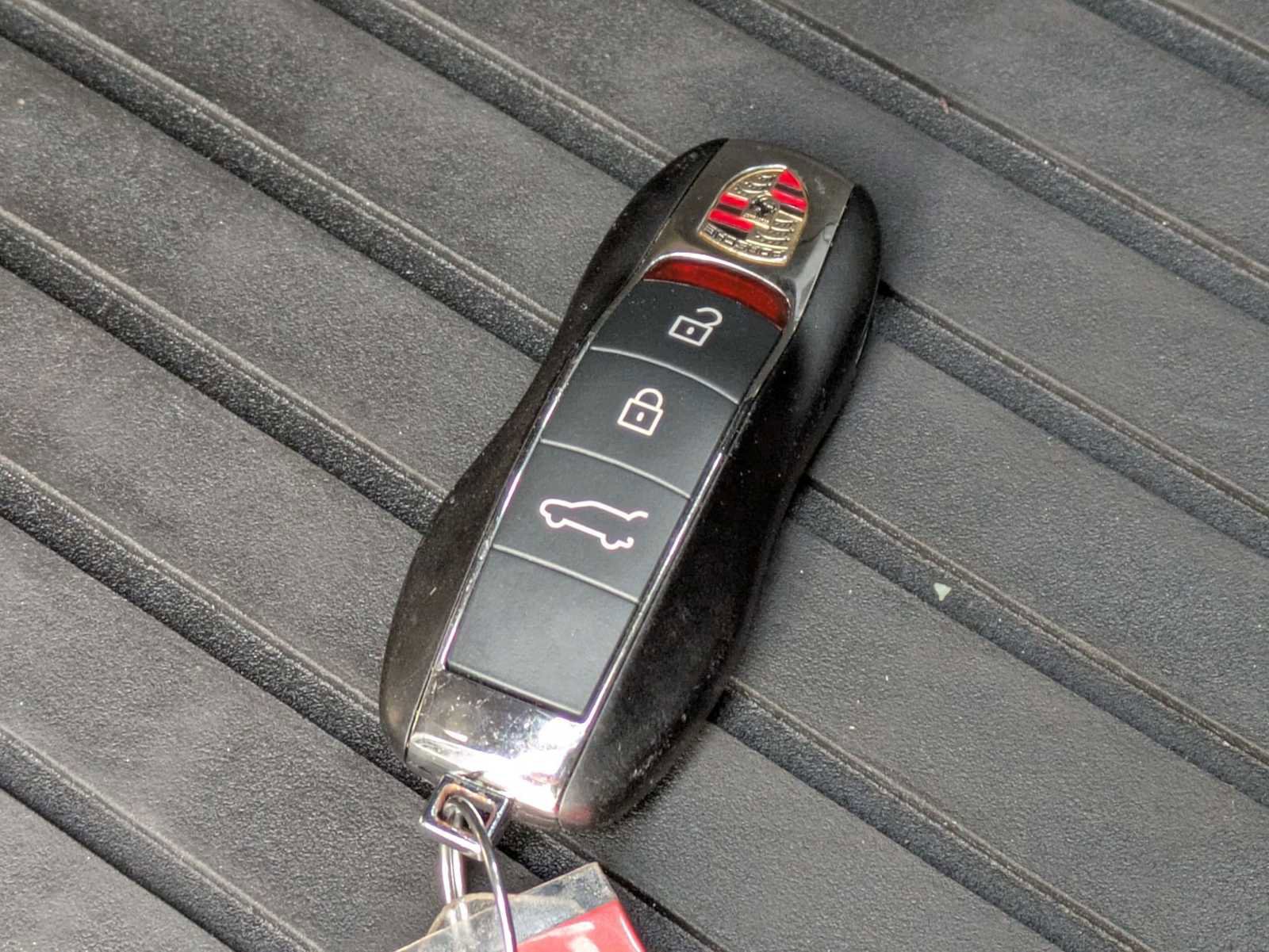 Used 2021 Porsche Macan GTS image 35