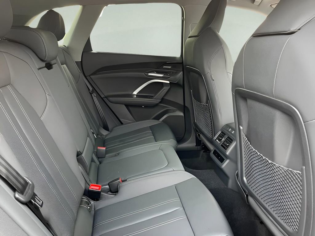 New 2025 Audi Q5 Premium Plus image 18
