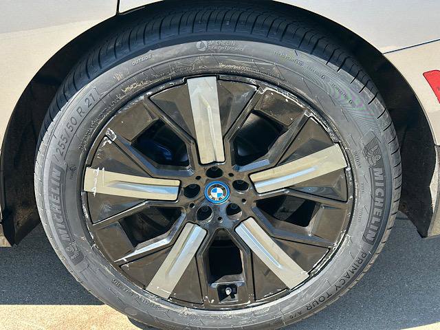 Certified 2023 BMW iX xDrive50 w/ Premium Package image 31