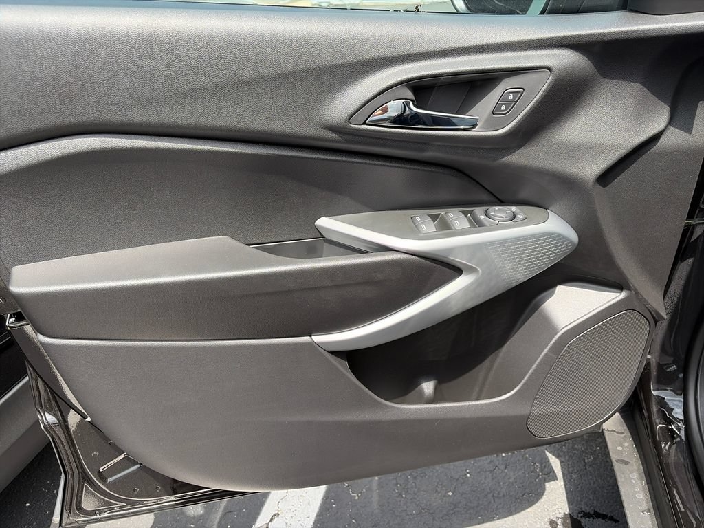New 2026 Chevrolet Trax LS FWD image 12