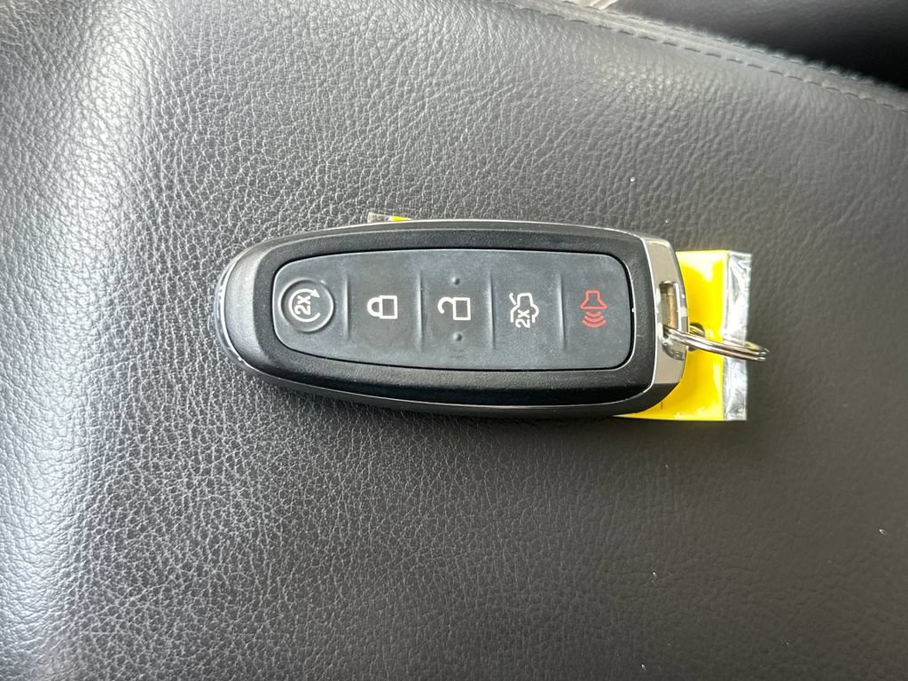 Used 2014 Ford Focus Titanium FWD image 31