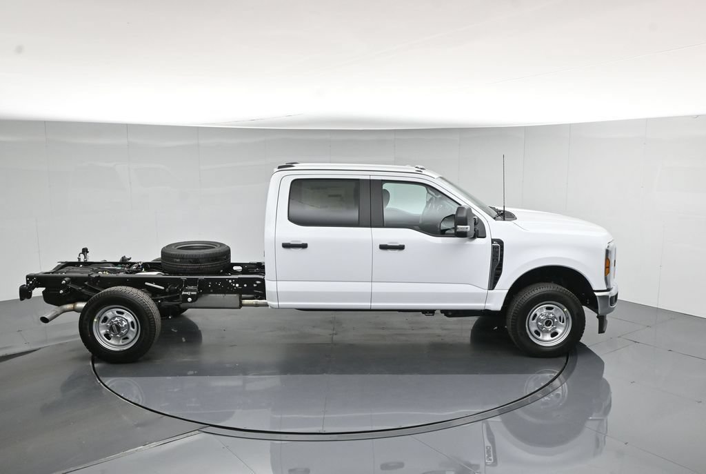 New 2026 Ford F350 XL w/ XL Chrome Package AWD/4WD image 35